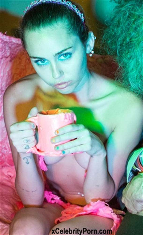 Xxx Miley Cyrus Cantante Desnuda Fotos