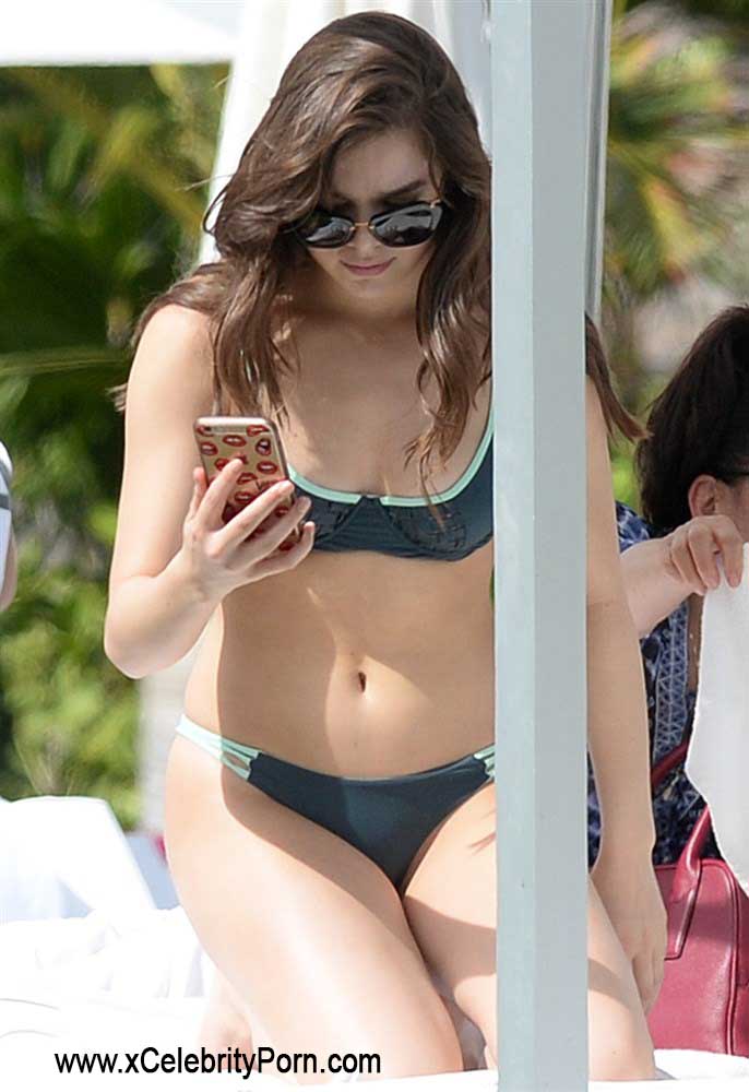 Hailee Steinfeld en Bikini muy Senssual -celebridades-desnudas-famosas-cogiendo-hollywood-tetas-descuidos-vagina-peluda (4)