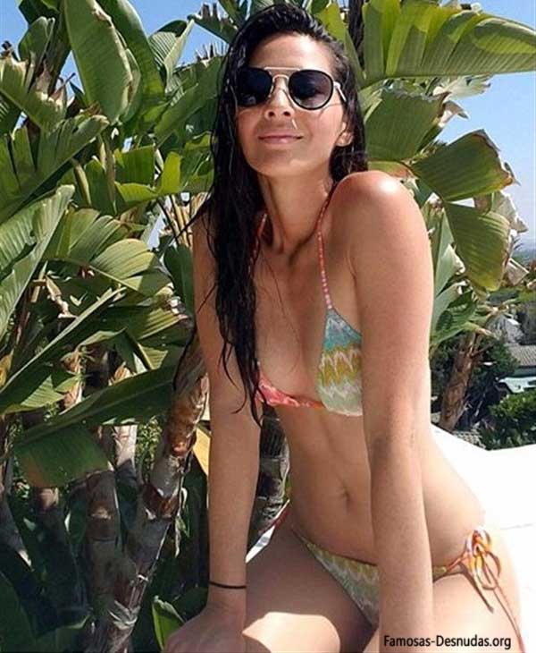 xxx Olivia Munn en Bikini Luciendo su cuerpo -famosas-desnudas-icelebrityporn-xxx-celebridades-follando-toples (3)