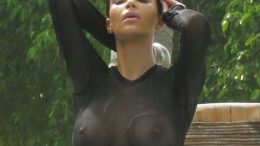 tetas-de-kim-kardashian-fotos-de-famosas-desnudas-xxx-filtradas-1