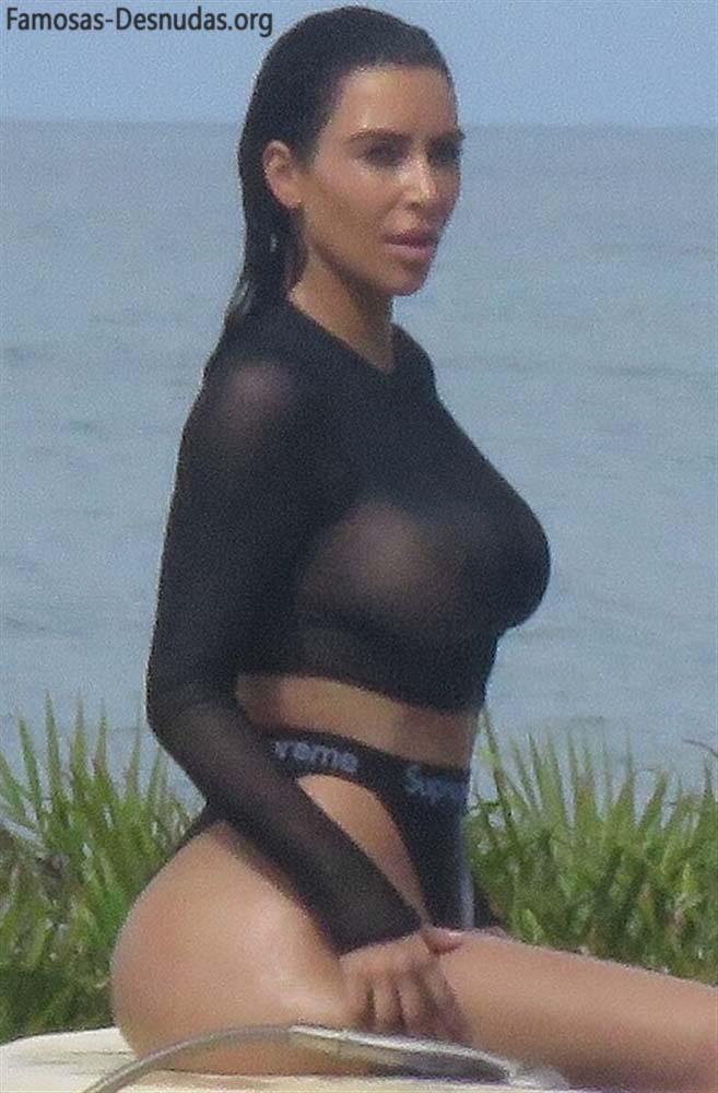 tetas-de-kim-kardashian-fotos-de-famosas-desnudas-xxx-filtradas-4